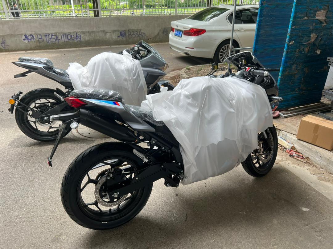 Гоночный мотоцикл BMW RR Гоночный мотоцикл BMW RR