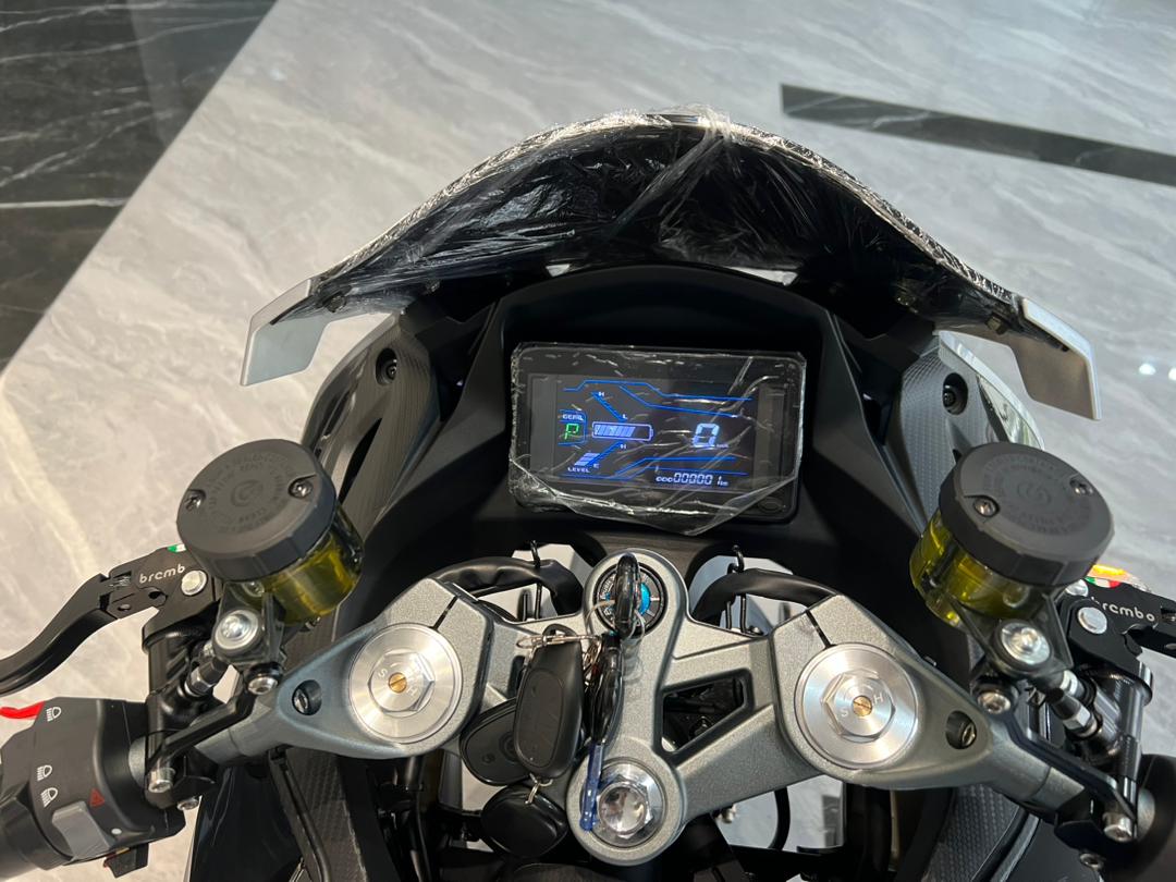Гоночный мотоцикл BMW RR Гоночный мотоцикл BMW RR
